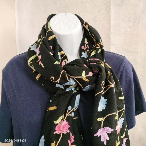 Floral Embroidered Black Shawl Scarf Multifunctional Women's OS Fringe Unbranded - Picture 3 of 7